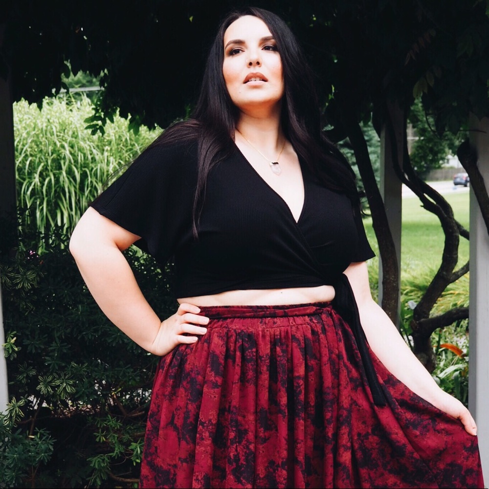 Plus Size ‘Cortese’ Wrap Front Crop Top - Picture 6 of 7